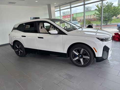 Certified 2023 BMW iX xDrive50 w/ Sport Package AWD/4WD image 1