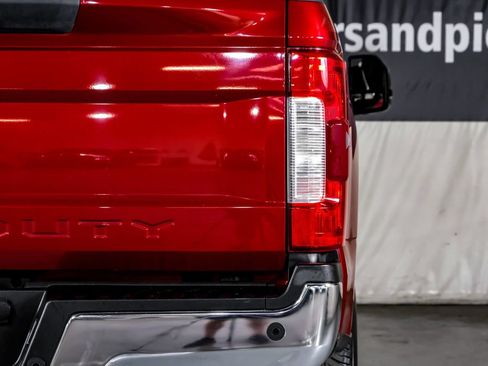 Used 2017 Ford F250 Lariat w/ Lariat Ultimate Package AWD/4WD image 41