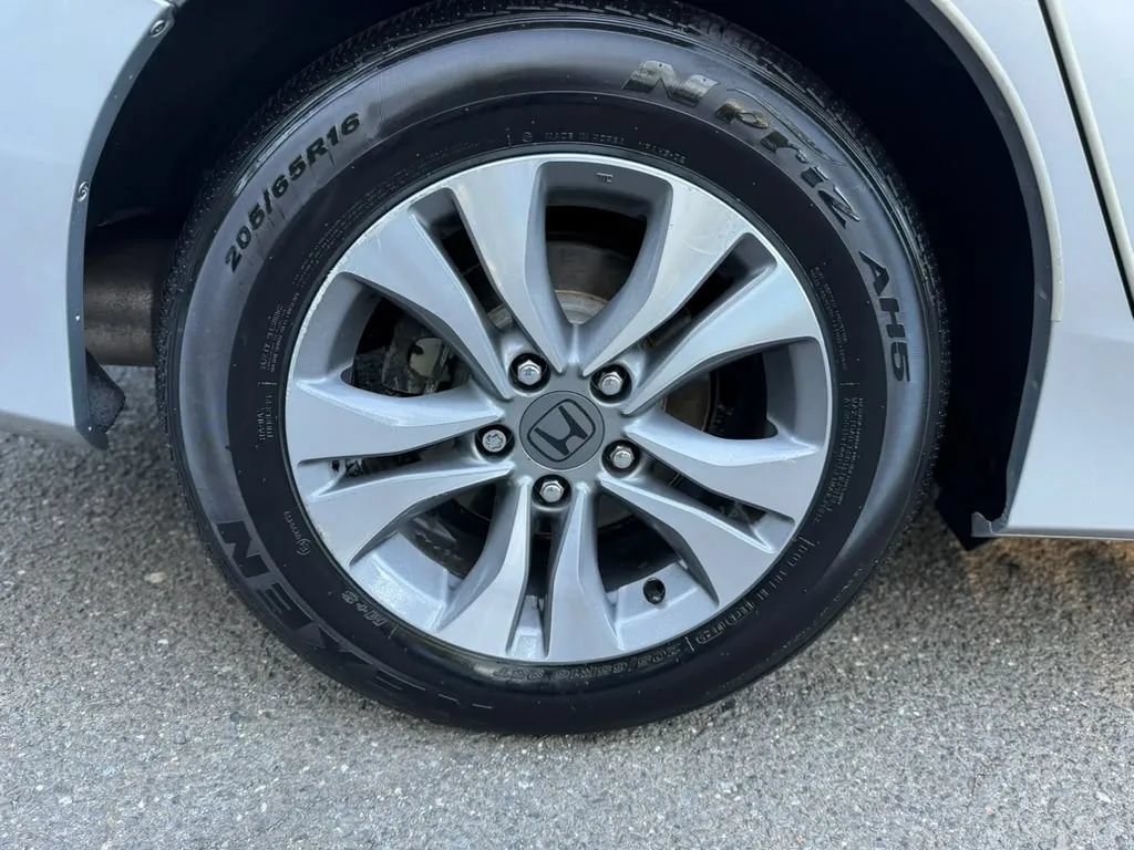 Used 2014 Honda Accord LX image 15
