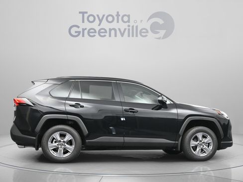 Used 2025 Toyota RAV4 XLE w/ Convenience Package FWD image 16