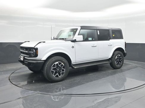 New 2025 Ford Bronco Outer Banks image 34