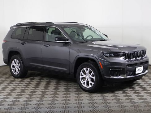 Used 2022 Jeep Grand Cherokee L Limited AWD/4WD image 63