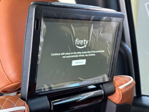 New 2026 Chrysler Pacifica Pinnacle image 12