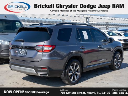 Used 2025 Honda Pilot Touring image 5