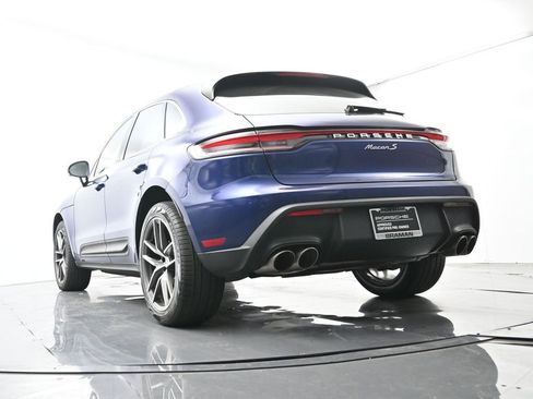 Certified 2022 Porsche Macan S AWD/4WD image 49