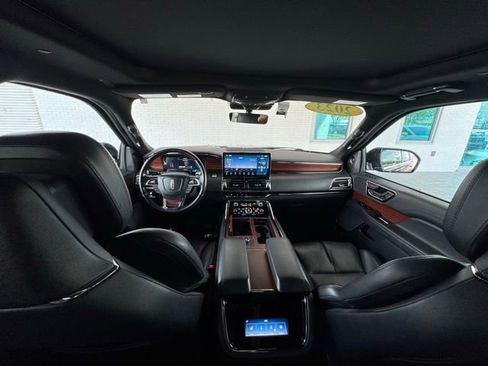 Used 2023 Lincoln Navigator L Reserve image 29