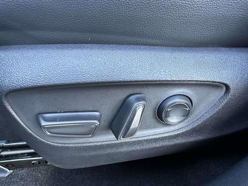 Used 2024 Toyota Grand Highlander Limited image 19