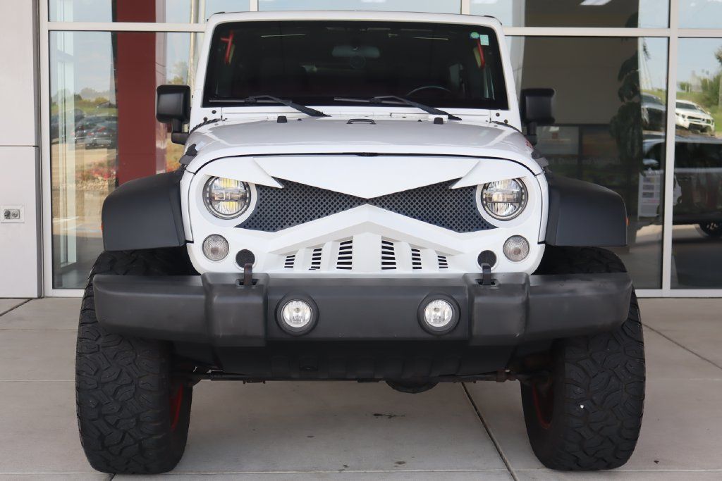 Used 2015 Jeep Wrangler Unlimited Sport w/ Connectivity Group AWD/4WD image 2