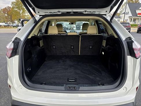 Used 2022 Ford Edge SEL w/ Convenience Package image 25