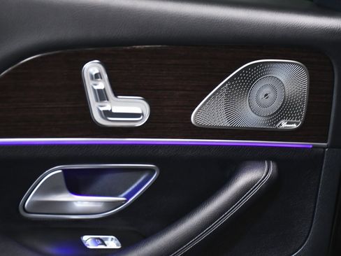 Used 2025 Mercedes-Benz GLS 450 GLS 450 image 13