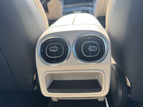 Certified 2025 Mercedes-Benz C 300 4MATIC Sedan image 19