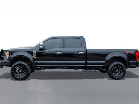 Used 2022 Ford F350 XLT w/ XLT Premium Package image 9