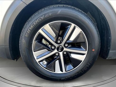 Used 2021 Kia Niro LXS image 27