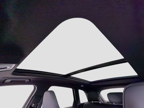 New 2025 Audi SQ5 Premium Plus image 23