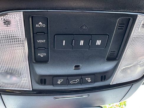Used 2023 Dodge Durango R/T w/ Blacktop Package AWD/4WD image 29