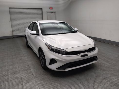 Used 2024 Kia Forte LXS FWD image 13