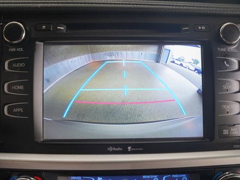 Used 2014 Toyota Highlander XLE AWD/4WD image 20