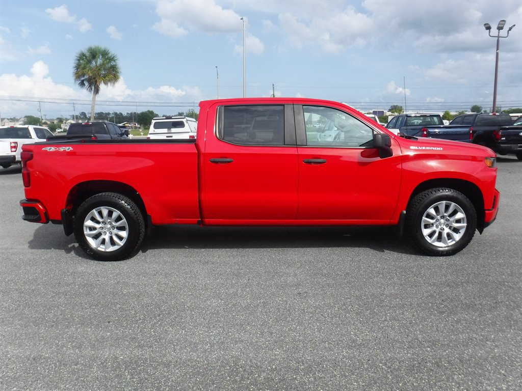Used 2020 Chevrolet Silverado 1500 Custom w/ Custom Convenience Package AWD/4WD image 6
