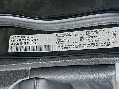 Used 2022 Jeep Grand Cherokee Limited 4xe w/ MOPAR Finishing Package AWD/4WD image 12