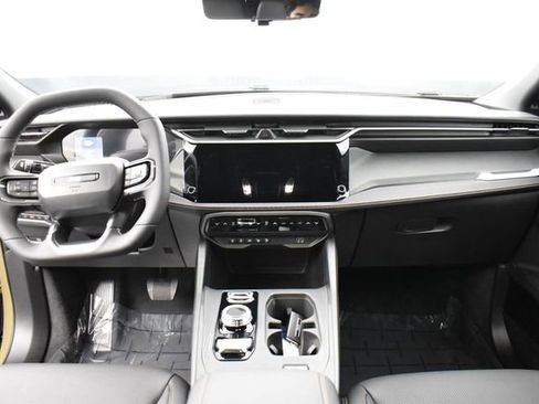 New 2026 Jeep Cherokee Overland w/ Trailer Tow Group AWD/4WD image 10