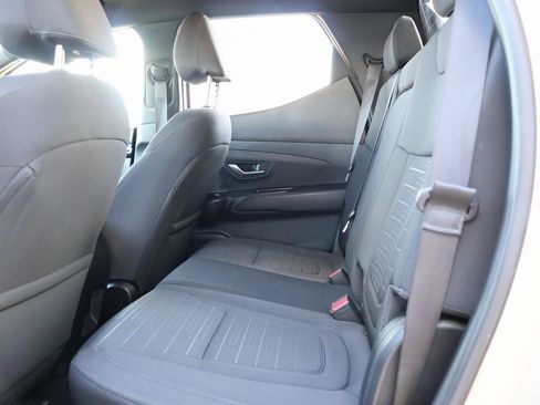 Used 2023 Hyundai Santa Cruz SEL image 18