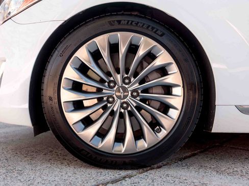 Used 2017 Genesis G90 5.0 Ultimate image 31