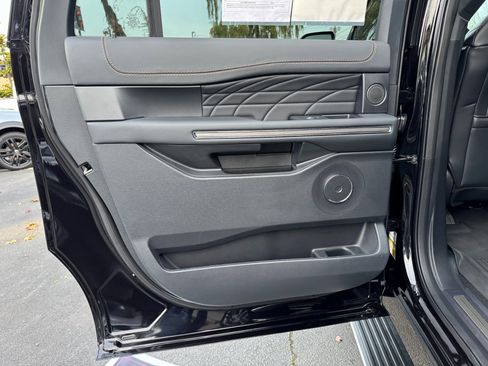 Used 2024 Ford Expedition Max Platinum image 42