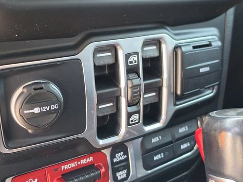 Used 2021 Jeep Wrangler Unlimited Rubicon AWD/4WD image 23