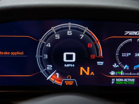 Used 2020 McLaren 720S Spider image 27