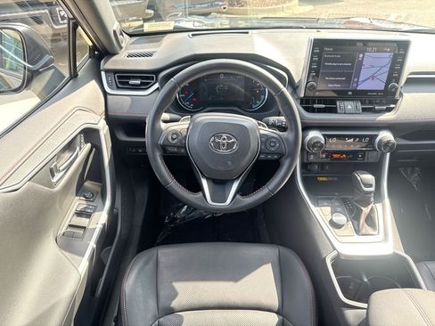 Used 2022 Toyota RAV4 XSE w/ Premium Package AWD/4WD image 11