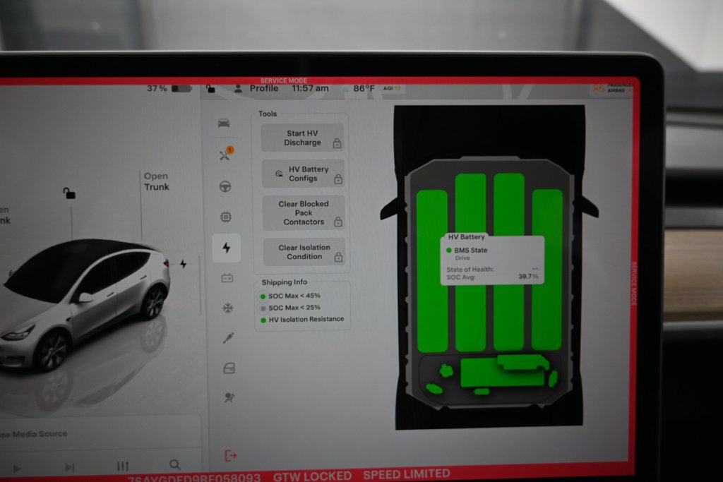 Used 2024 Tesla Model Y 2WD image 9