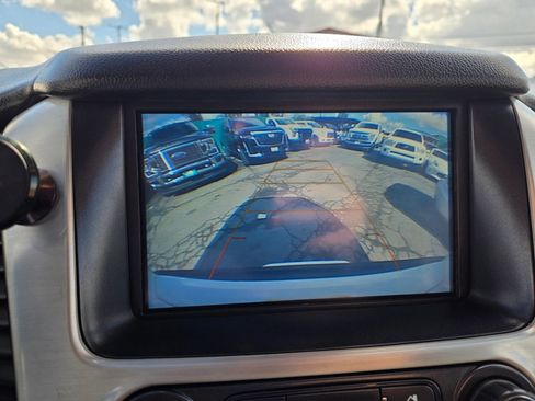 Used 2019 GMC Yukon SLT w/ Graphite Performance Edition image 24