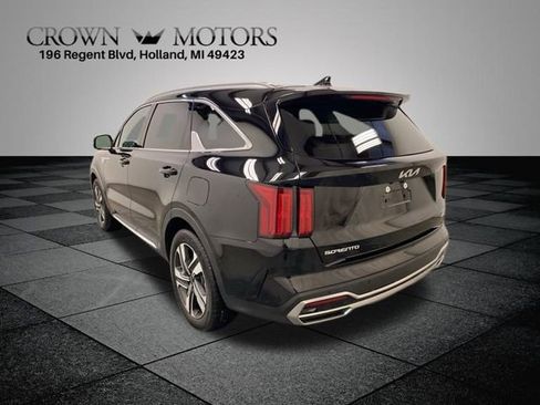 Used 2023 Kia Sorento SX Prestige image 4