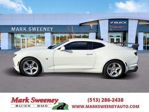 Used 2019 Chevrolet Camaro LT RWD image 23