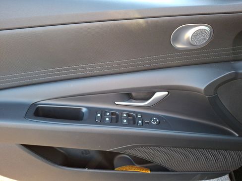 Certified 2023 Hyundai Elantra SEL w/ Cargo Package image 13