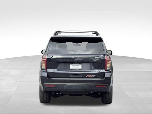 Used 2022 Chevrolet Suburban RST w/ Luxury Package RWD image 10