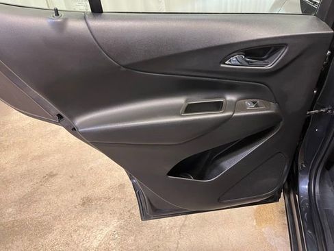 Used 2023 Chevrolet Equinox LT image 25