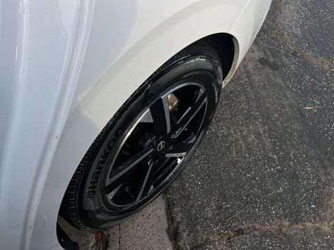 Used 2025 Nissan Sentra SV image 30