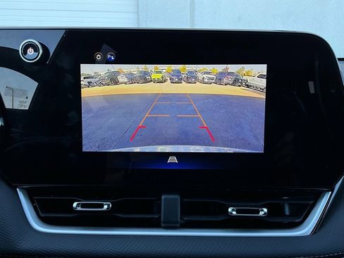 Used 2025 Chevrolet Equinox LT image 30