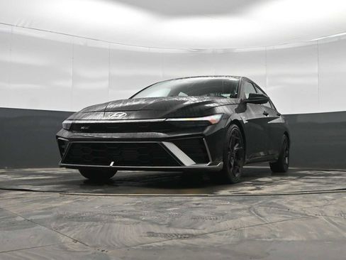 Certified 2025 Hyundai Elantra N Line image 32