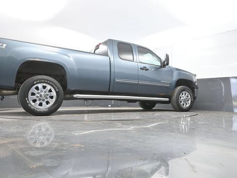 Used 2011 GMC Sierra 2500 SLE w/ Convenience Package AWD/4WD image 42