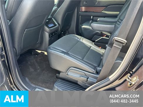 Used 2024 Lincoln Navigator Reserve w/ Monochromatic Package image 27