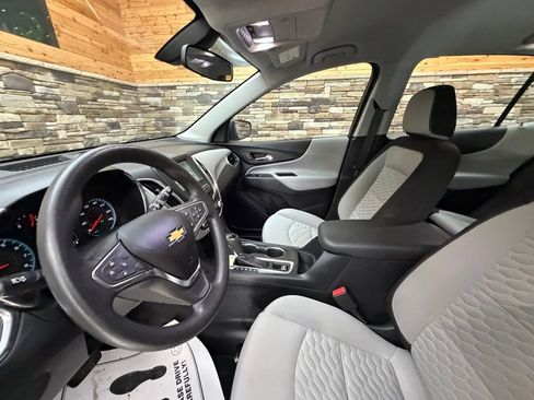 Used 2018 Chevrolet Equinox LS AWD/4WD image 28