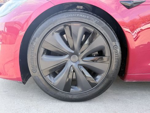 Used 2022 Tesla Model S image 16