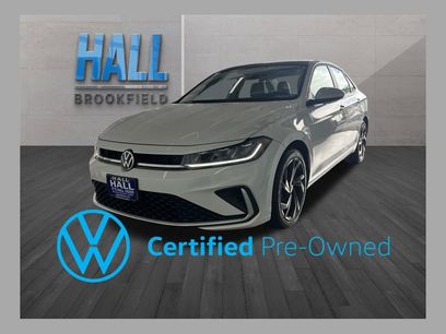 Certified 2025 Volkswagen Jetta SE w/ Sunroof Package