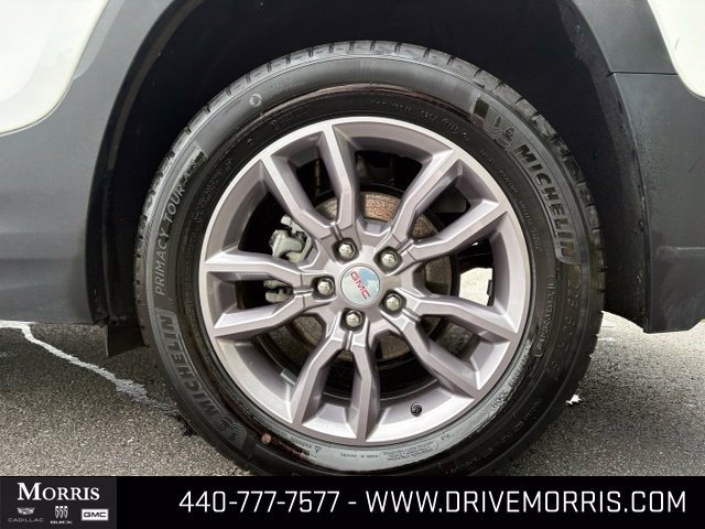 Used 2023 GMC Terrain SLT w/ Infotainment Package II AWD/4WD image 17