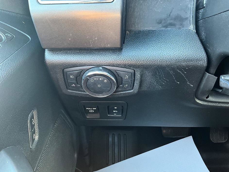 Used 2018 Ford F150 XLT w/ Equipment Group 302A Luxury AWD/4WD image 17