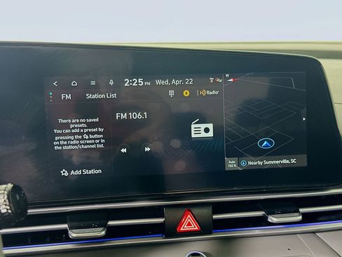 Used 2025 Hyundai Elantra SEL FWD image 28