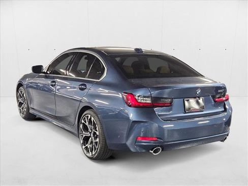 Used 2025 BMW 330i Sedan w/ Premium Package image 9