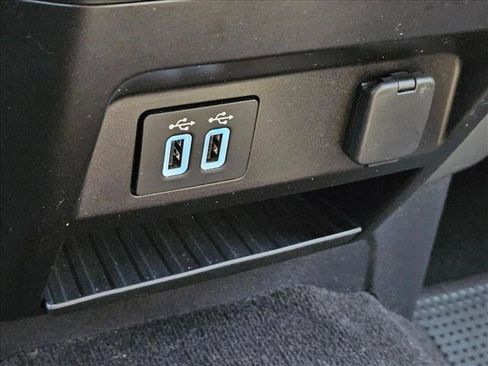 Used 2019 Ford F250 Lariat image 16